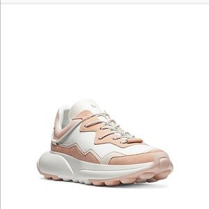 Stuart Weitzman SW 1 sneaker’s.